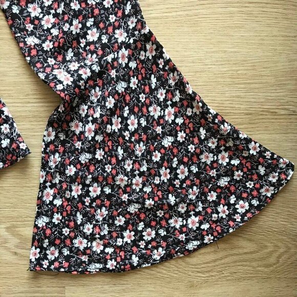 Whimsigoth Wrap Blouse Small Ruffle Bell Sleeve Moody Floral - Picture 7 of 13